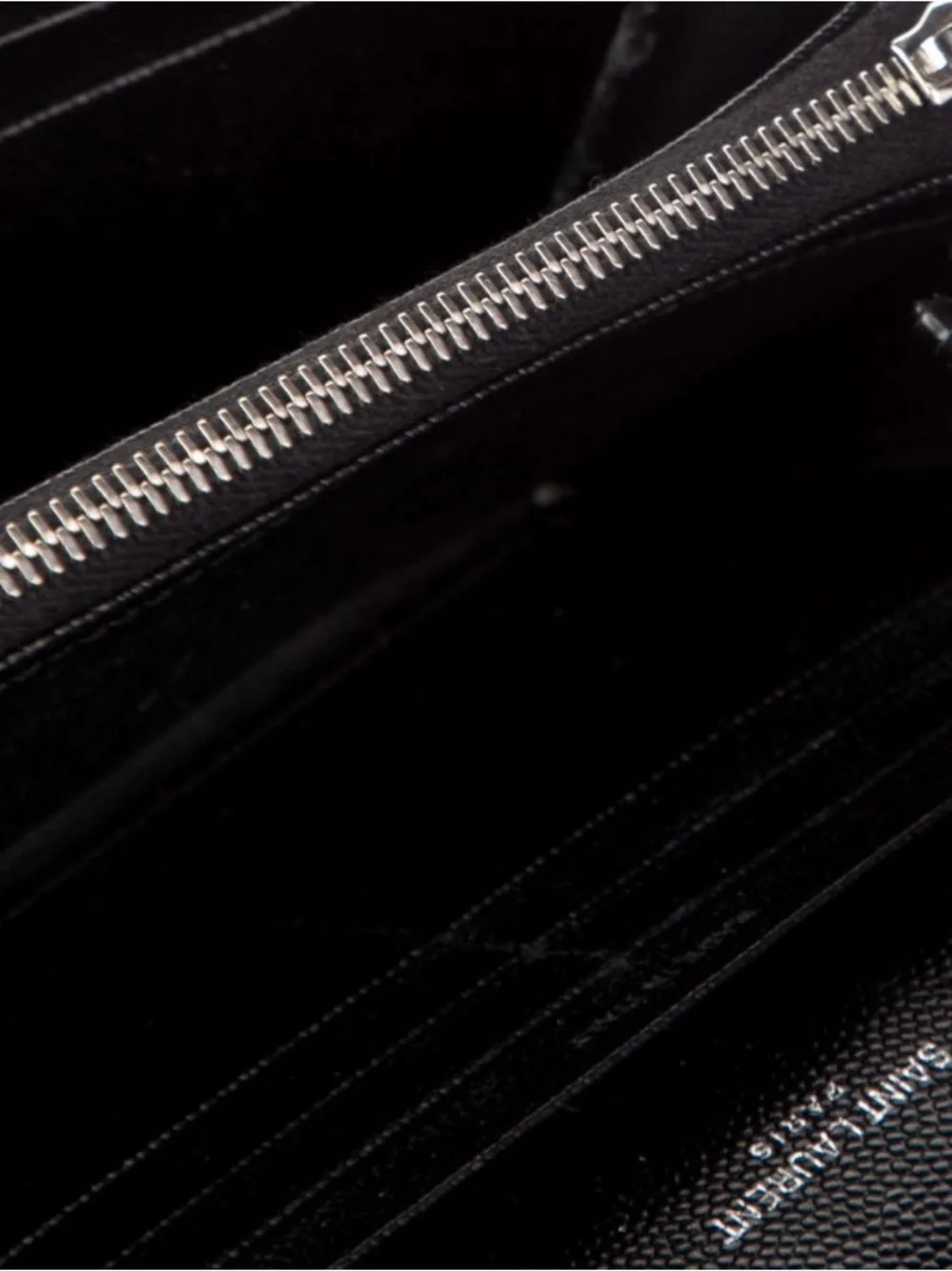 YSL CASSANDRE MATELASSÉ LARGE FLAP WALLET IN GRAIN DE POUDRE LEATHER
BLACK - Picture 6 of 8